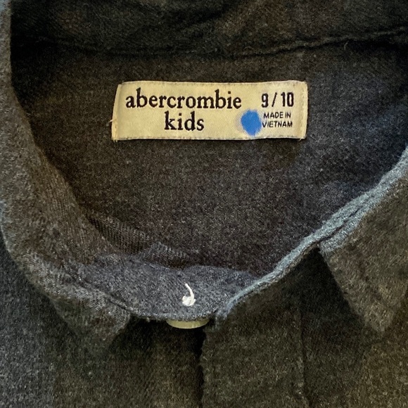 Charcoal Abercrombie flannel - Picture 4 of 4